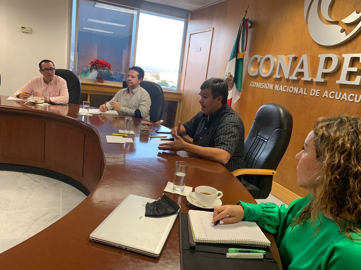 OctavioAlmada1's tweet photo. En reunión con el equipo, planeando las actividades del mes de diciembre y principios de enero. 

Que tengan un excelente fin de semana. 

#BuscandoElComoSí https://t.co/zYmYwzF3aJ