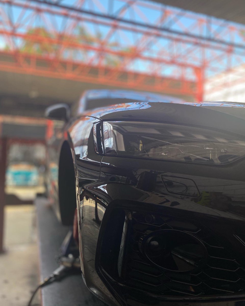 Auto_Designer's tweet photo. Cambio de llantas https://t.co/B0y8OwSNCi