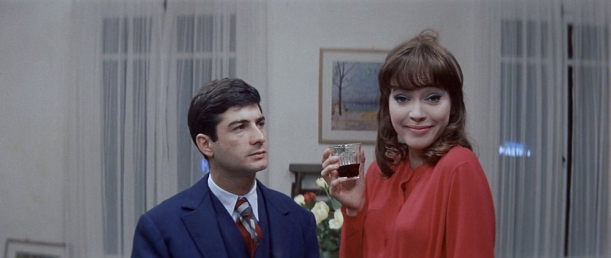 simonchouchou's tweet photo. anna karina breaking the fourth wall

une femme est une femme, 1961
dir. jean-luc godard https://t.co/4cMGtTMqio