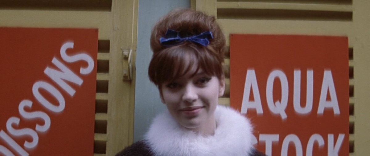 simonchouchou's tweet photo. anna karina breaking the fourth wall

une femme est une femme, 1961
dir. jean-luc godard https://t.co/4cMGtTMqio