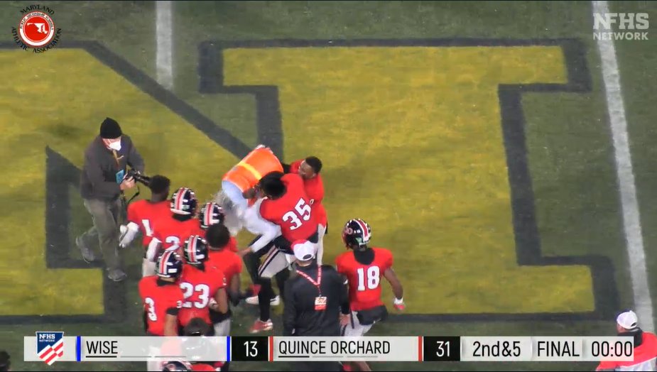 ChrisLongKSTP's tweet photo. Ayyyyy... congrats @QO_FOOTBALL | @QOAthletics @QuinceOrchardHS !!!
#MakeItFour '91-'07-'18-'21 https://t.co/yBRjChdork