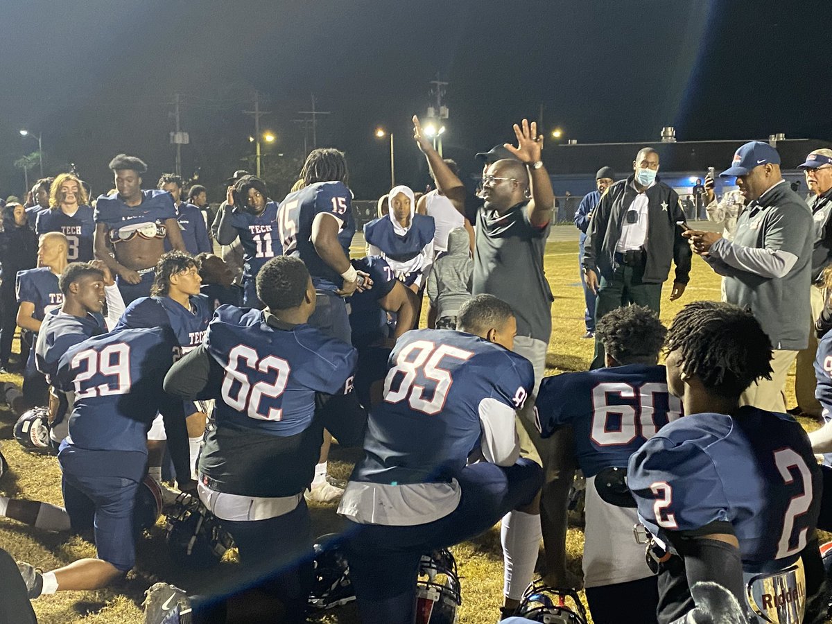 Congrats to <a href="/TBTFootball/">#TechTechTech</a> <a href="/tech813coach/">Jayson Roberts</a> making TBT the 7A State Seminfinal champions; with an astonishing record of 14-0!

Now they will head into the 7A State Championship against St. Thomas Aquinas next Friday in Ft. Lauderdale. 

#TitanPride #TechTechTech