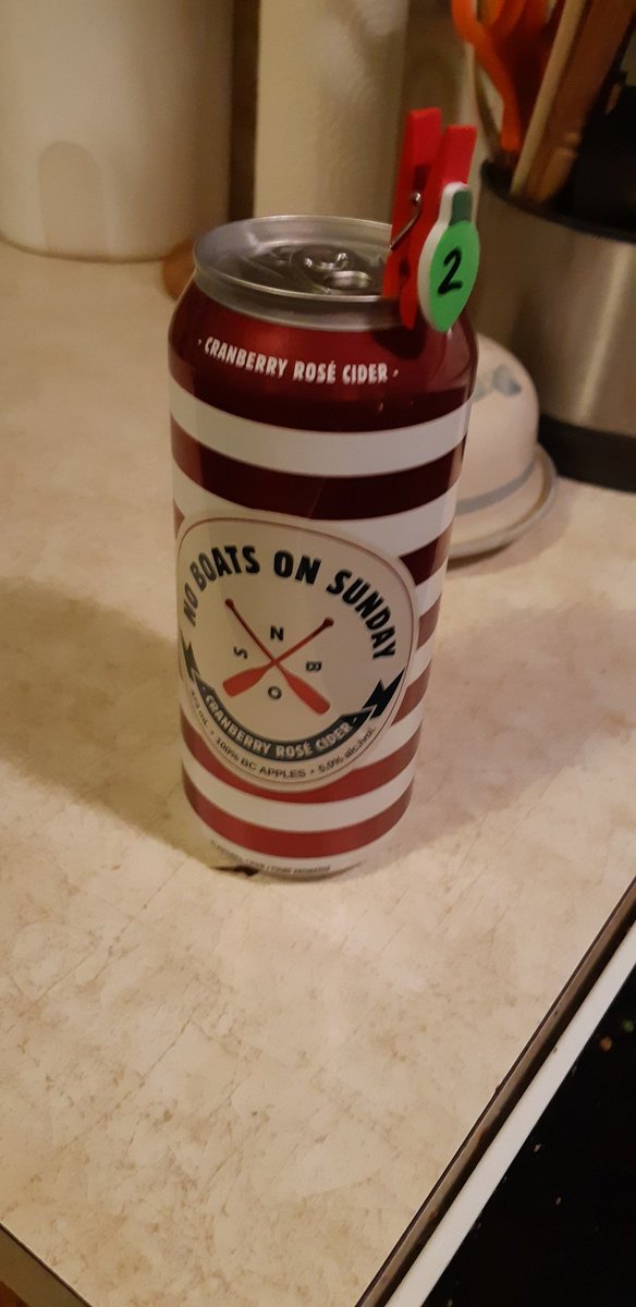 JBardyla's tweet photo. A little late in posting but here's days 1-3 of my advent beer calendar from @acrosby777!

#Beer #LocalBrewsOnly #EverythingsAdvent https://t.co/yHqP6p7VMI