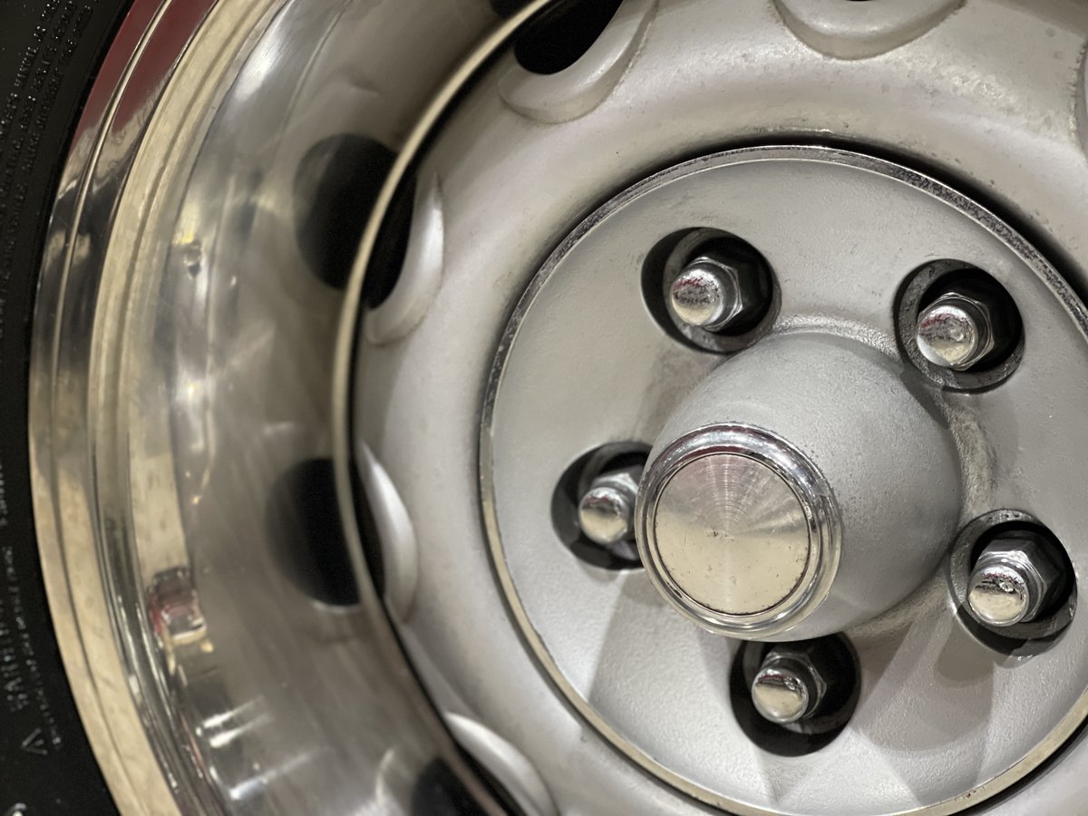 mecum's tweet photo. Time for a close-up! Any guesses on the make and model?

Post it in the comments and check back later for the answer...

#MecumKC #VisitKC #KCMO #Mecum #MecumAuctions #WhereTheCarsAre https://t.co/GV8JyTFBkP
