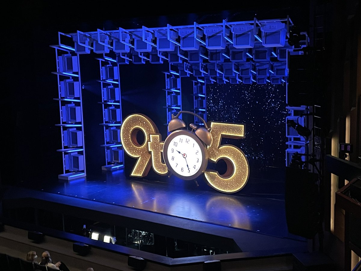 farmernade's tweet photo. What a way to spend an evening ๐ถ @LouiseRedknapp was amazing! Along with the whole cast, and such pros! A great end to a long week! #9to5 #musicals #wifetime #teachersnightoff https://t.co/EVviCNR2rp