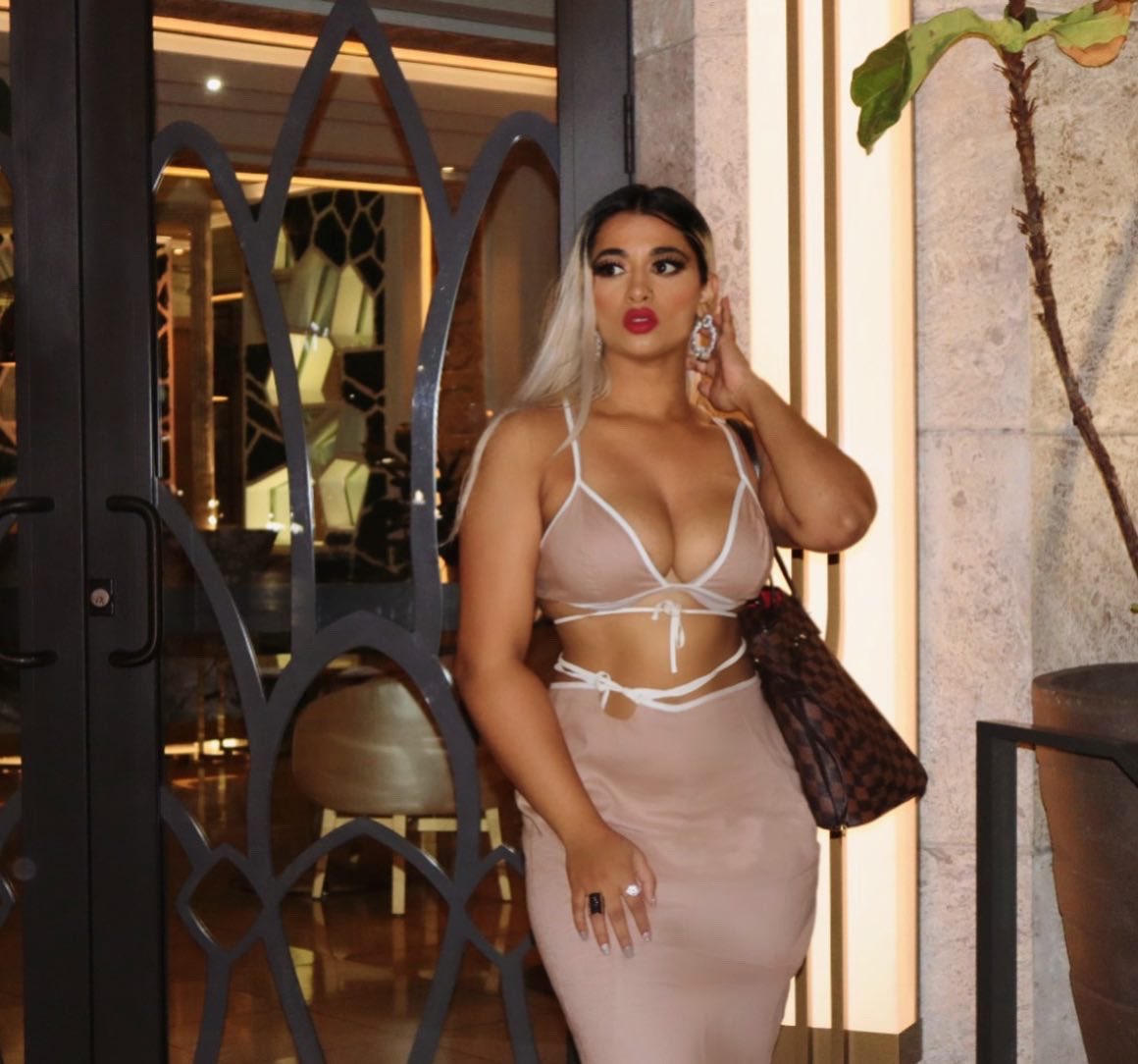 PRETTYNAVIII's tweet photo. https://t.co/u48j15NSTy