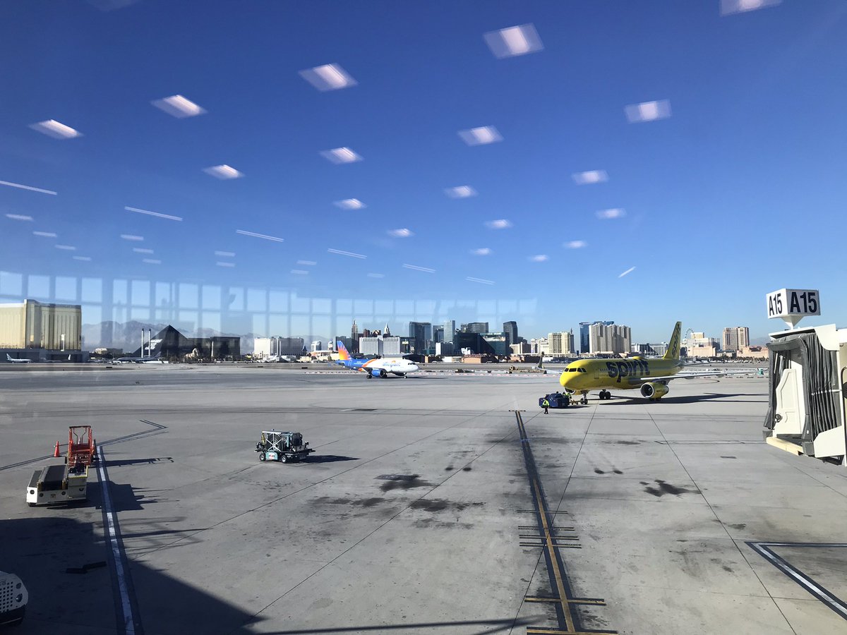 Behzod's tweet photo. Until next time LV! It’s been an unforgettable week! #reInvent https://t.co/P0WwhpMYxx