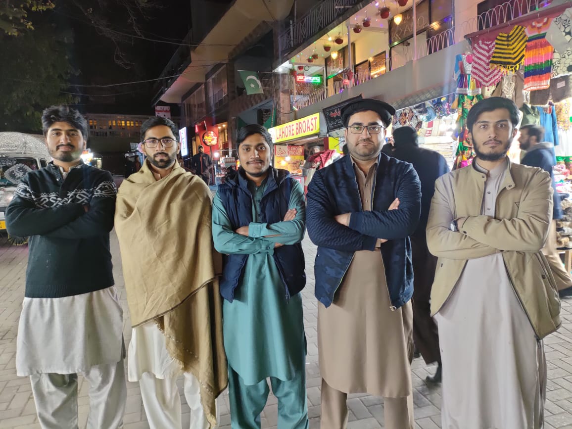AayAar6's tweet photo. امی کو گھر سے 10.30 بجے یہ کہہ کر نکلا تھا کہ ناظم صاحب سے مل کر آدھے گھنٹے پونے تک آ رہا ہوں اور پھر بیٹھے بیٹھے مری جانے کا ارادہ بن گیا 😅
#Murree #Suddenplan #islamabad https://t.co/00RfTapAw7