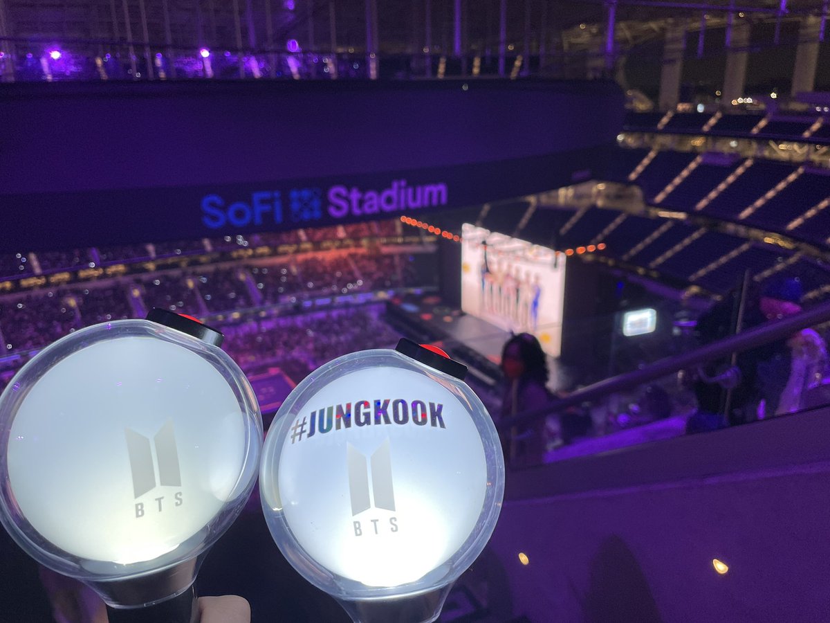 BTS_KA_NI's tweet photo. 사랑해 방탄😭💜 https://t.co/j8atKHaRu8