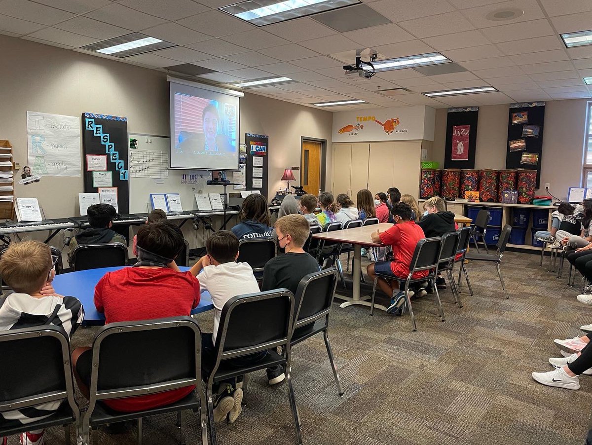 FCImusic's tweet photo. Broadway Star Michele McConnell zoomed w/our classes! She starred as Carlotta in “Phantom of the Opera” on Broadway. She answered questions the students had about Broadway, performing, &amp; careers. They will remember this forever! @HSESchools @FCIFalcons  @hsefoundation https://t.co/cgnPNmHIHD