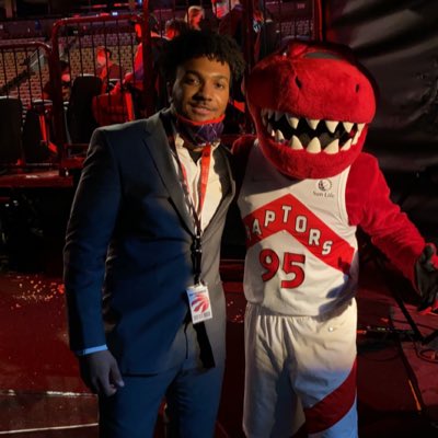 RJDawkinsBC's tweet photo. Still a Bulls fan btw just working.. 😂 #NewProfilePic https://t.co/7pdyKu5PBj