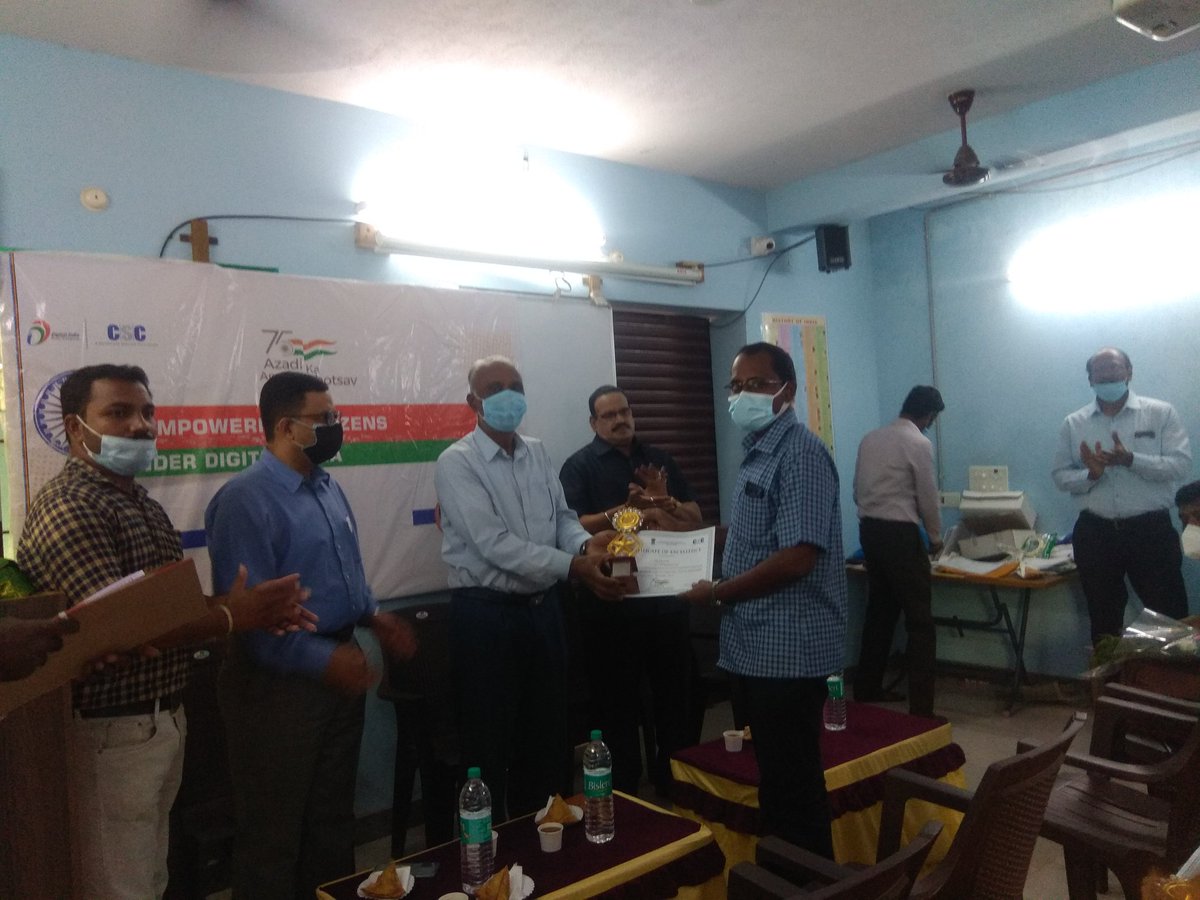 FriendsUmapathy's tweet photo. #Puducherry Celebration Azadi Ka Amrit Mohatsav with CSC VLEs and Chief Guest from Directorate IT and CSC Officials @dintya15 @csc_south https://t.co/EFrtE1XbqX