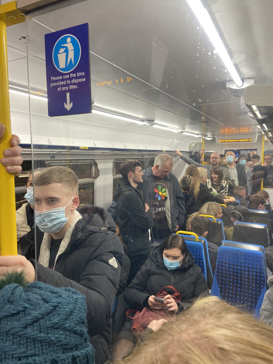 FiggisMike's tweet photo. @DailyMirror Manchester train absolute joke 🤦‍♂️ https://t.co/AMlsA8EpnH