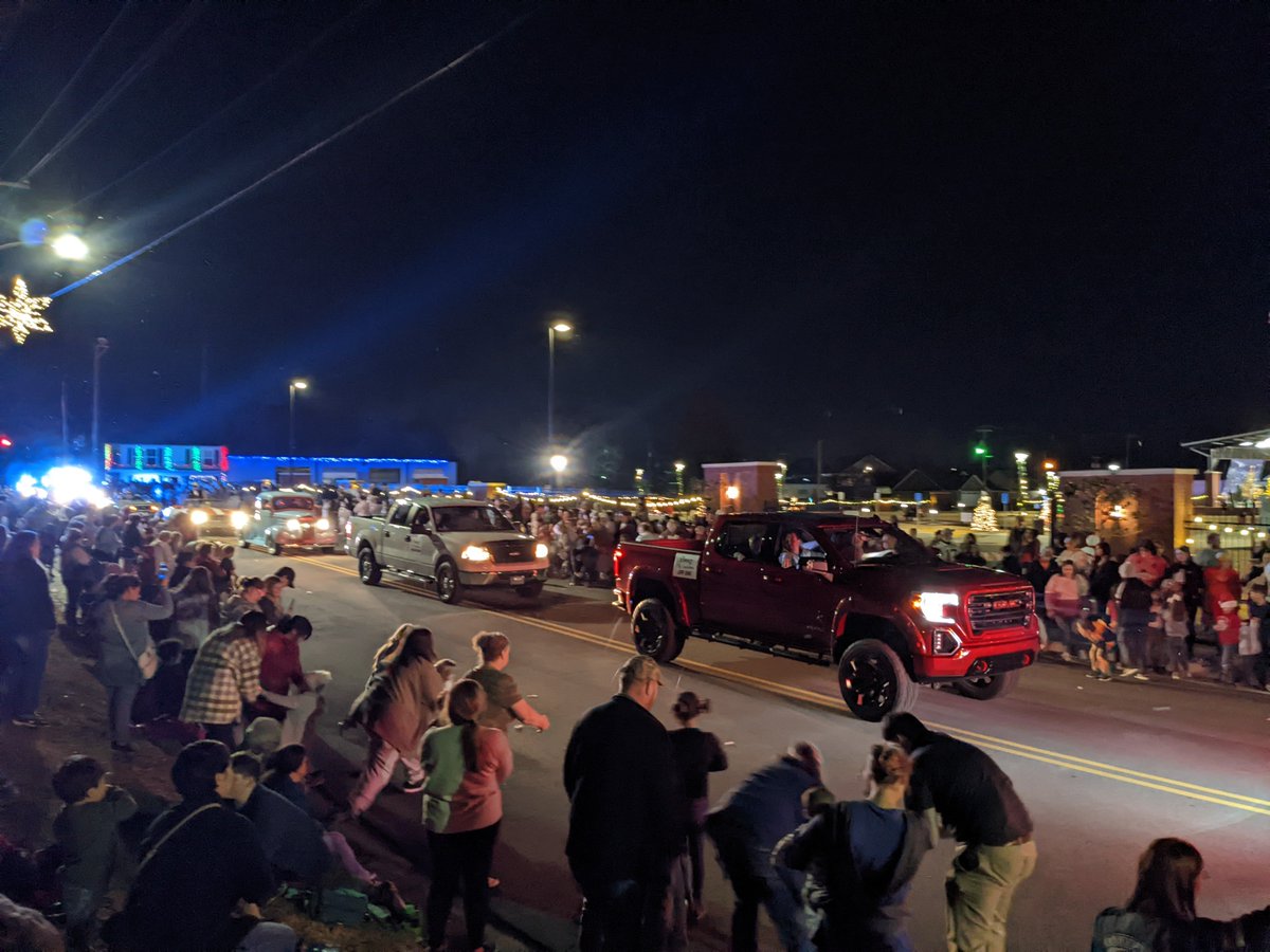 danieltaylornow's tweet image. Boaz Christmas Parade! 
@smrnews