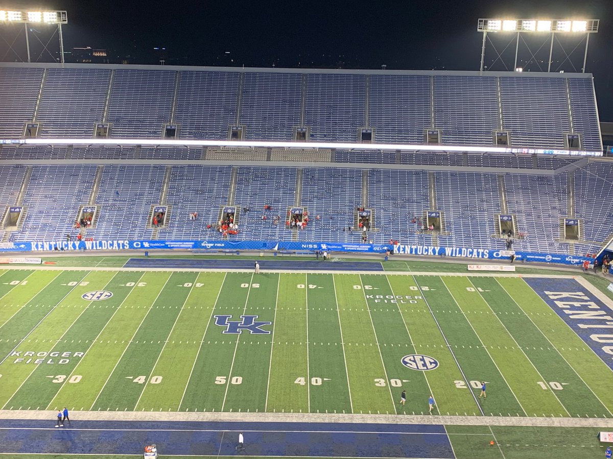 HometownLive's tweet photo. All ready for a State Championship game! Kickoff tonight at 8. Boyle vs Johnson Central. Join Radio Rick and Steve Bertram on Z105 WRNZ-FM and https://t.co/H7Y7qZmWyr. #OwnOurPath. #TakeState https://t.co/odaMQJIzYo