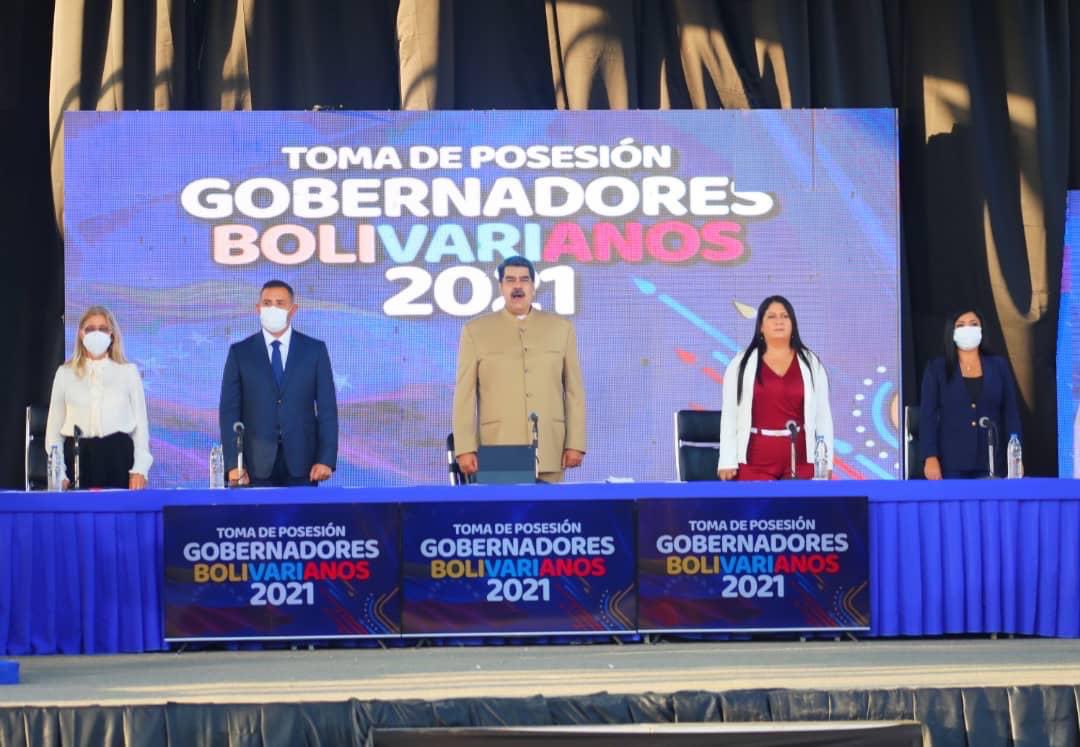 sugeyherreram's tweet photo. Con mucha alegría, acompañé a @luismarcanos en su Toma de Posesión como gobernador de Anzoátegui ante el @CleAnzoategui, junto a nuestro presidente obrero @NicolasMaduro https://t.co/ALYOqzfCCR