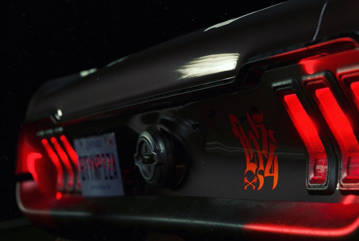 les83machines's tweet photo. #mustangkyle vs @hydro74 livery 🔥🔥🔥 #mustang #livery #hydro74 #carphotography #automotivecgi #racecar #c4d #coronarender @CoronaRenderer @MaxonVFX https://t.co/EwsCoull4p