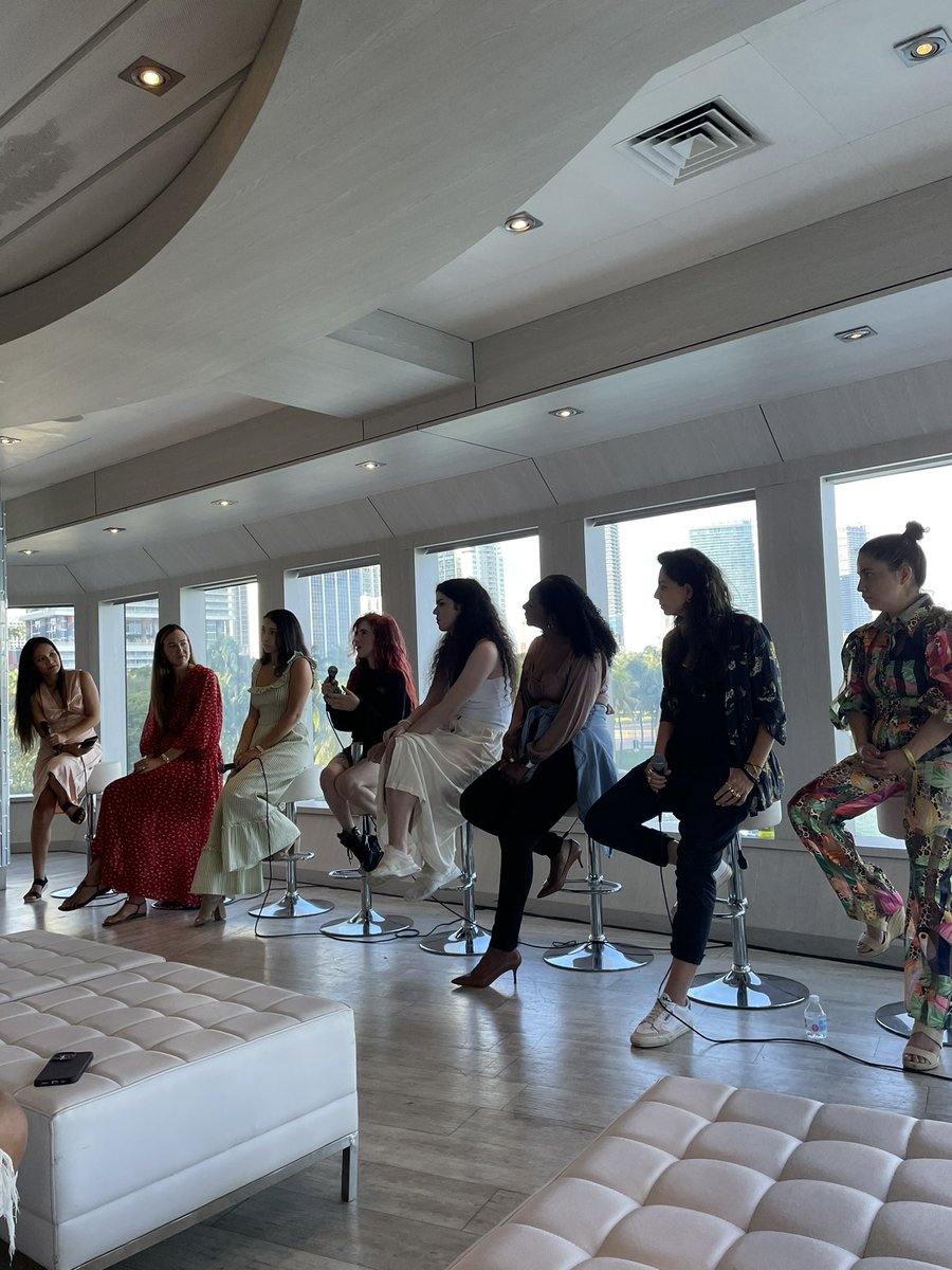 NFTGirl tweet media