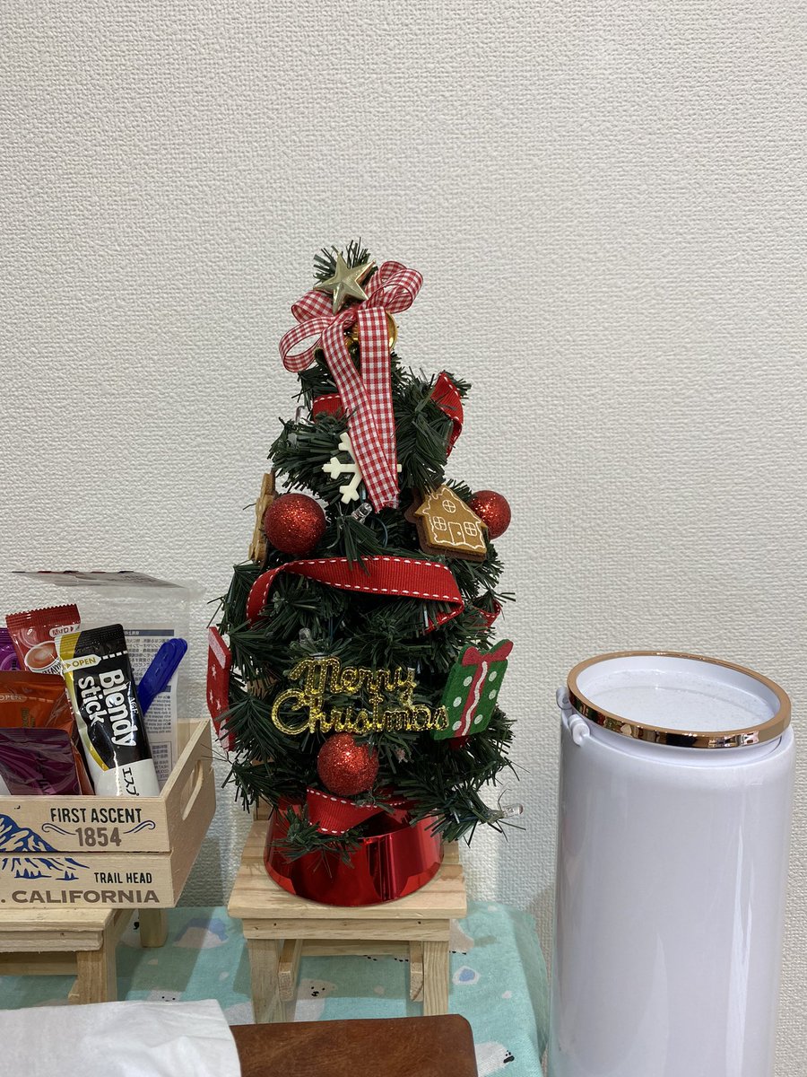 jumseikotsuin's tweet photo. クリスマス仕様に大変身！！ https://t.co/CXirsQE6ro