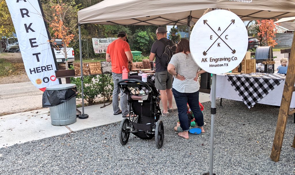 akengravingco's tweet photo. The perfect day for a market 👌🏽 https://t.co/1L0is5JhMt