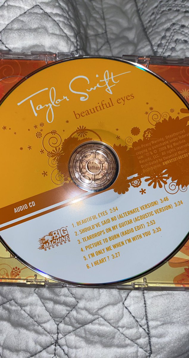 abbylovestay1or's tweet photo. INTERNATIONAL GIVEAWAY
Beautiful Eyes 
Ends Friday 12/17 at 6 PM CST
To enter: like, retweet, follow me, and reply to this with your favorite TS era! You must do all steps to be entered. 
Good luck!! ❤️ https://t.co/fivSsUDX37