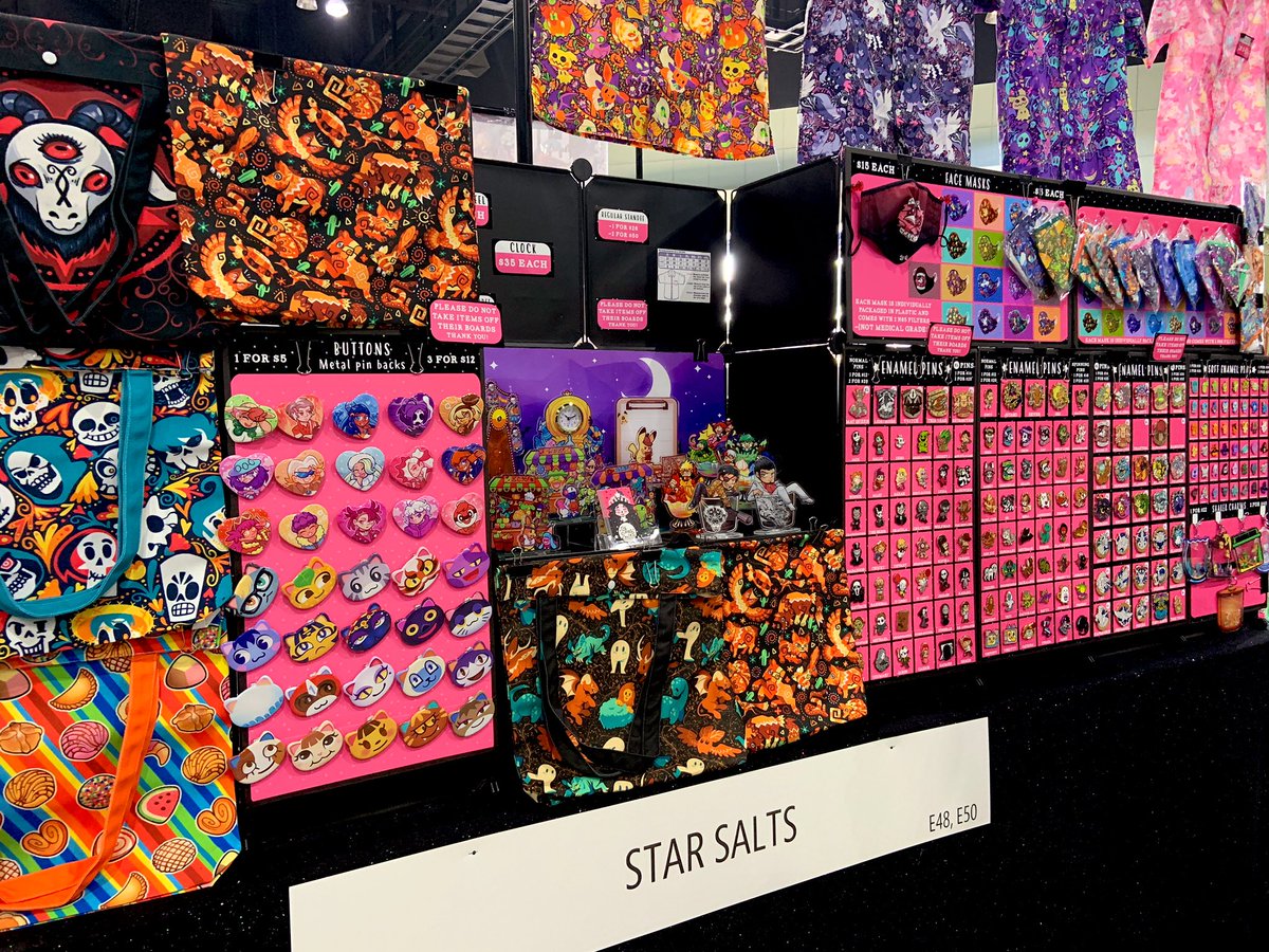 starsalts's tweet photo. All set up at LA comic con! ๐
Come on by and tell me how much you LOVE #Cats2019 ! https://t.co/yfsX3LZlW2