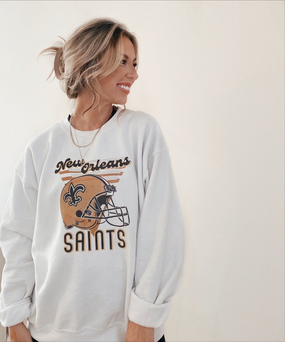 mindblown by the support y’all are showing Off the Dome 🖤

if you’re thinking about taking the jump and starting your own small business, here’s your sign to do it. or if you wanna show love, rt or shop custom sportswear on insta @ shopoffthedome