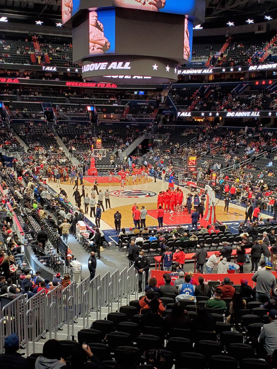 ReportDmv's tweet photo. Getting ready for the @WashWizards as they host the @cavs. #DCAboveAll https://t.co/Dvny1SRo5Z