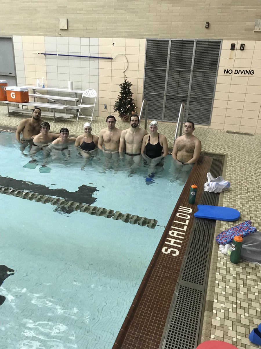 StuUESwimDive's tweet photo. Starting to get into the Christmas spirit! https://t.co/LDQYLhj0vQ