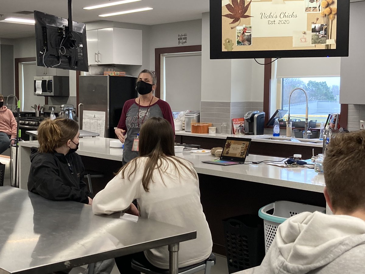 Erika Jones tweet media