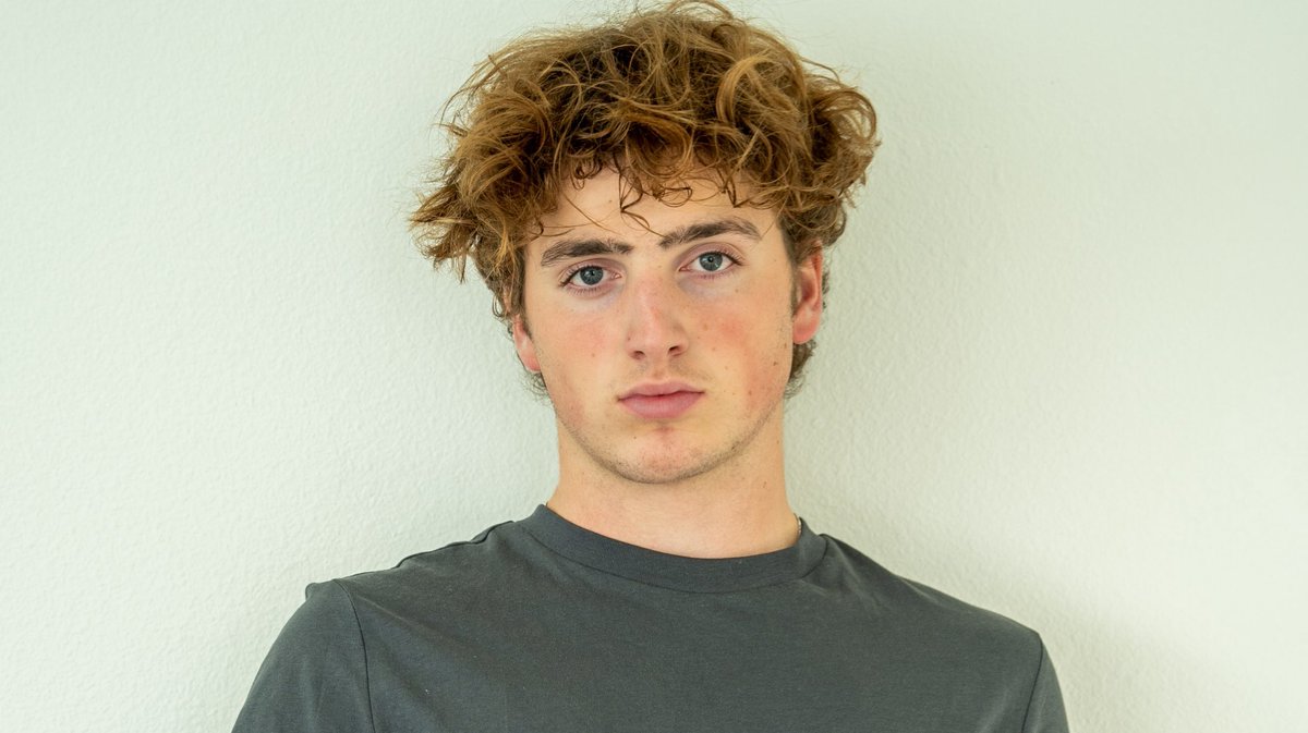 In the stars benson boone. Benson boone. Benson boone beautiful. Benson boone ghost town. Benson boone beautiful.