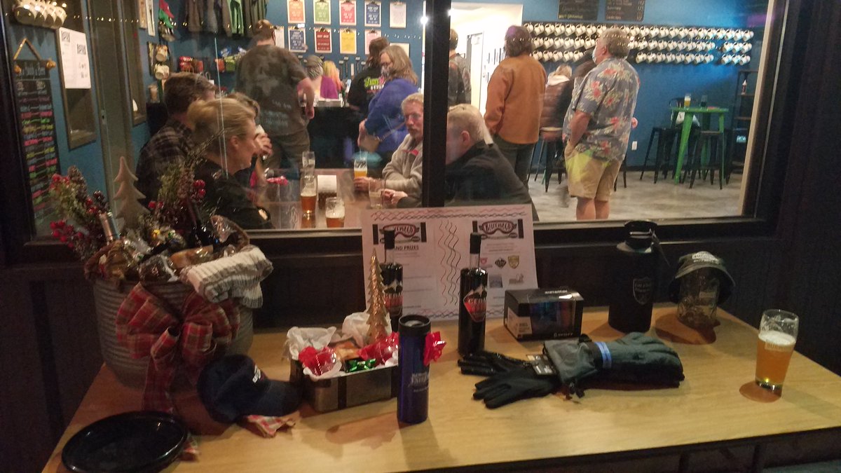 skibluewood's tweet photo. More than $1,700 was raised for Bluewood Ski Patrol, a 501c3 nonprofit, at the 3rd annual Blurwood Snow Party in Walla Walla at Burwood Brewing Company on Nov. 28. #thankyou #snowparty #goodtimes #bluewood #burwood #blurwood https://t.co/lmFbiEGyiP