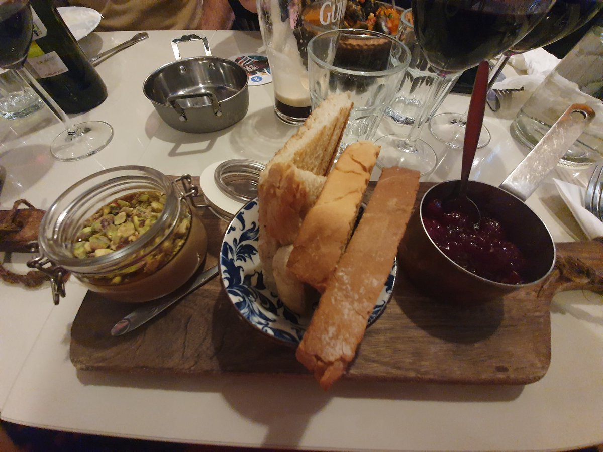 MichelleBetson's tweet photo. Absolutely unbelievable food &amp; service @vintagekitchen2 . I'm off home for a lie down, happily stuffed 😋 https://t.co/HEWCSGLi7C
