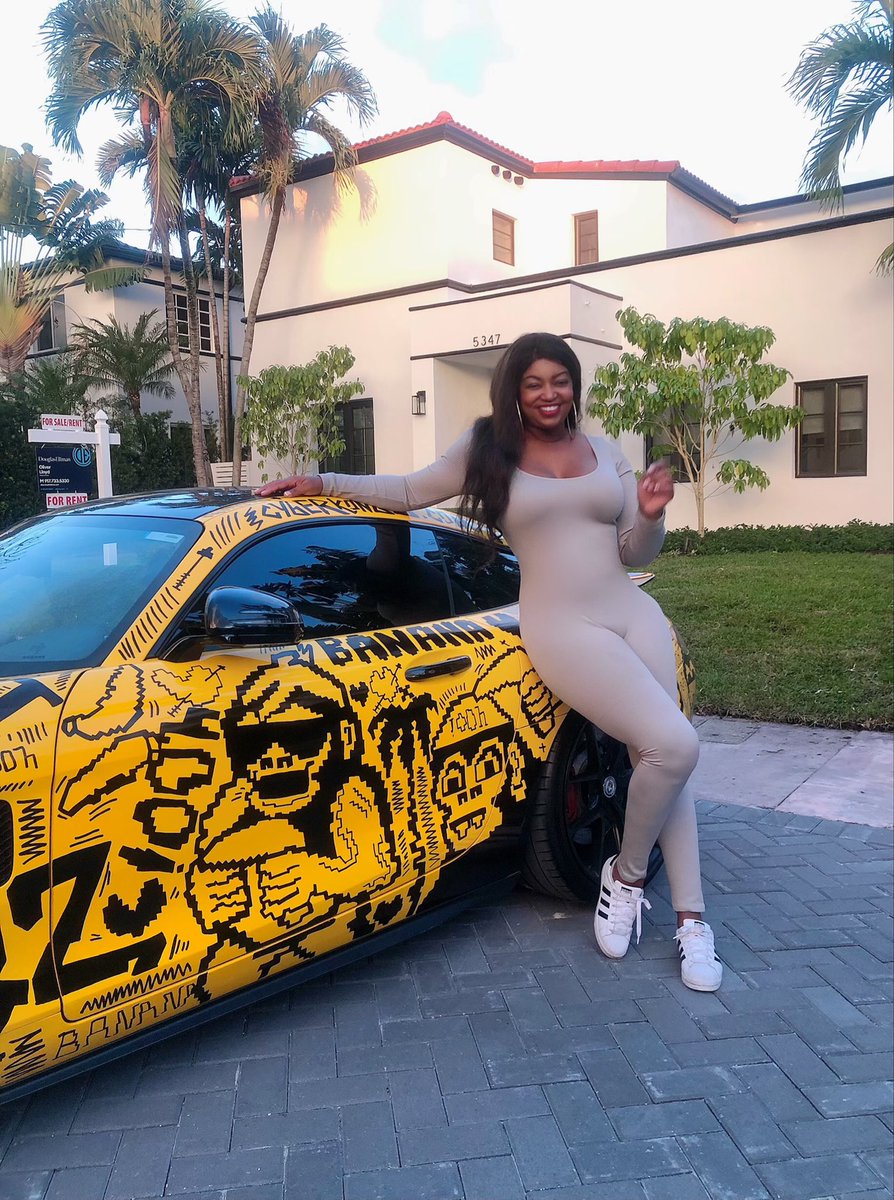 ConnorXslivan's tweet photo. @MashaRazum KILLED it with this custom sharpie job on this @MercedesBenz #AMG #GTS! I’m in awe of how many women from myself to the iconic @LeahLamarr &amp; all the others in between the @CyberKongz amplified this #ArtWeek. SO grateful for this community &amp; @Coco__Bear !ooh 🍌🍌🍌💛 https://t.co/0QpmEaNqsr