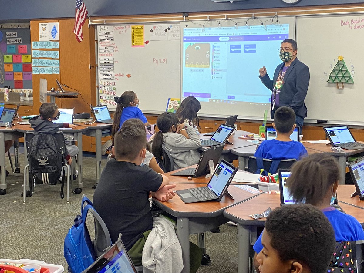 mrs_ashleyholle's tweet image. Such a fun afternoon with @MrDAlcala  leading my students in a computer science lesson. They had a blast learning about and coding microbits! What a great way to end our week! #ComputerScienceInAction #21stcenturyeducation @chaix_mike @joyce_kozyra