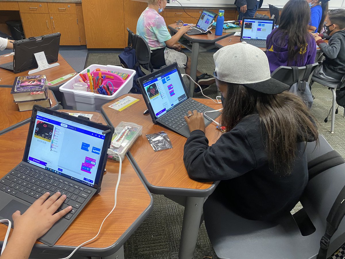 mrs_ashleyholle's tweet image. Such a fun afternoon with @MrDAlcala  leading my students in a computer science lesson. They had a blast learning about and coding microbits! What a great way to end our week! #ComputerScienceInAction #21stcenturyeducation @chaix_mike @joyce_kozyra