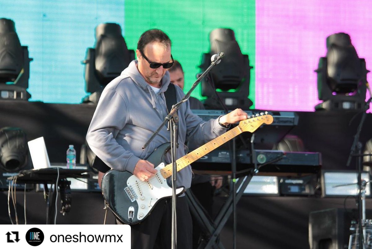 estamoslocosmty's tweet photo. @HombresG 🎸 afinando los últimos detalles en la prueba de sonido para el espectacular concierto 🎵 de esta noche en #nuevoestadioolimpicodequeretaro 🇲🇽📸@oneshowmx @DavidSummersHG @Dani_Mezquita @rafahg @JaviMolinaHG #yafaltamenos🙏🤩 #laesperatermino 😎#laesquinaderowland 🍻 https://t.co/v12gADbBk6