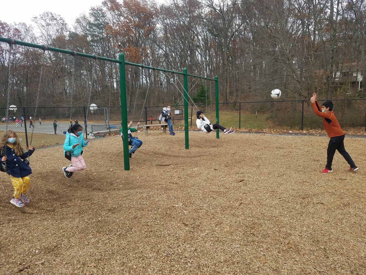 Mrs. Moore tweet media