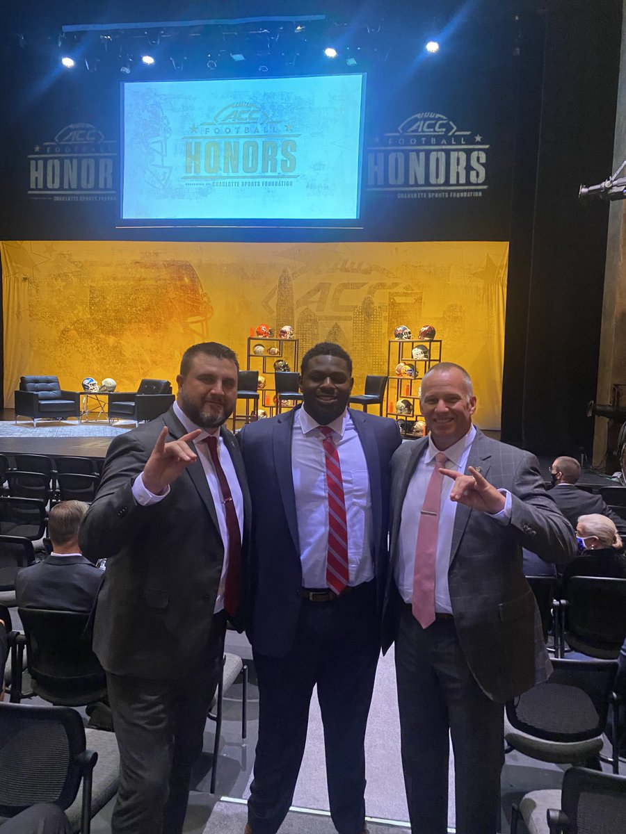 CoachGarrisonOL's tweet photo. Special night for this young man!! @BigIck79 #htt. @StateCoachD https://t.co/dOkKDihHmK