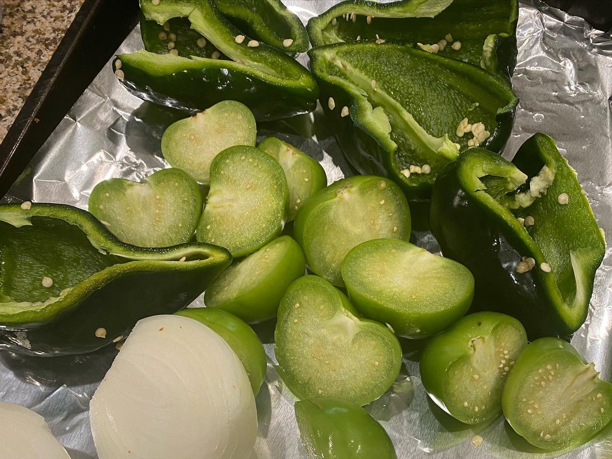 C00kWithANGEL's tweet photo. Pozole verde for dinner tonight https://t.co/6XPbEj7F9b