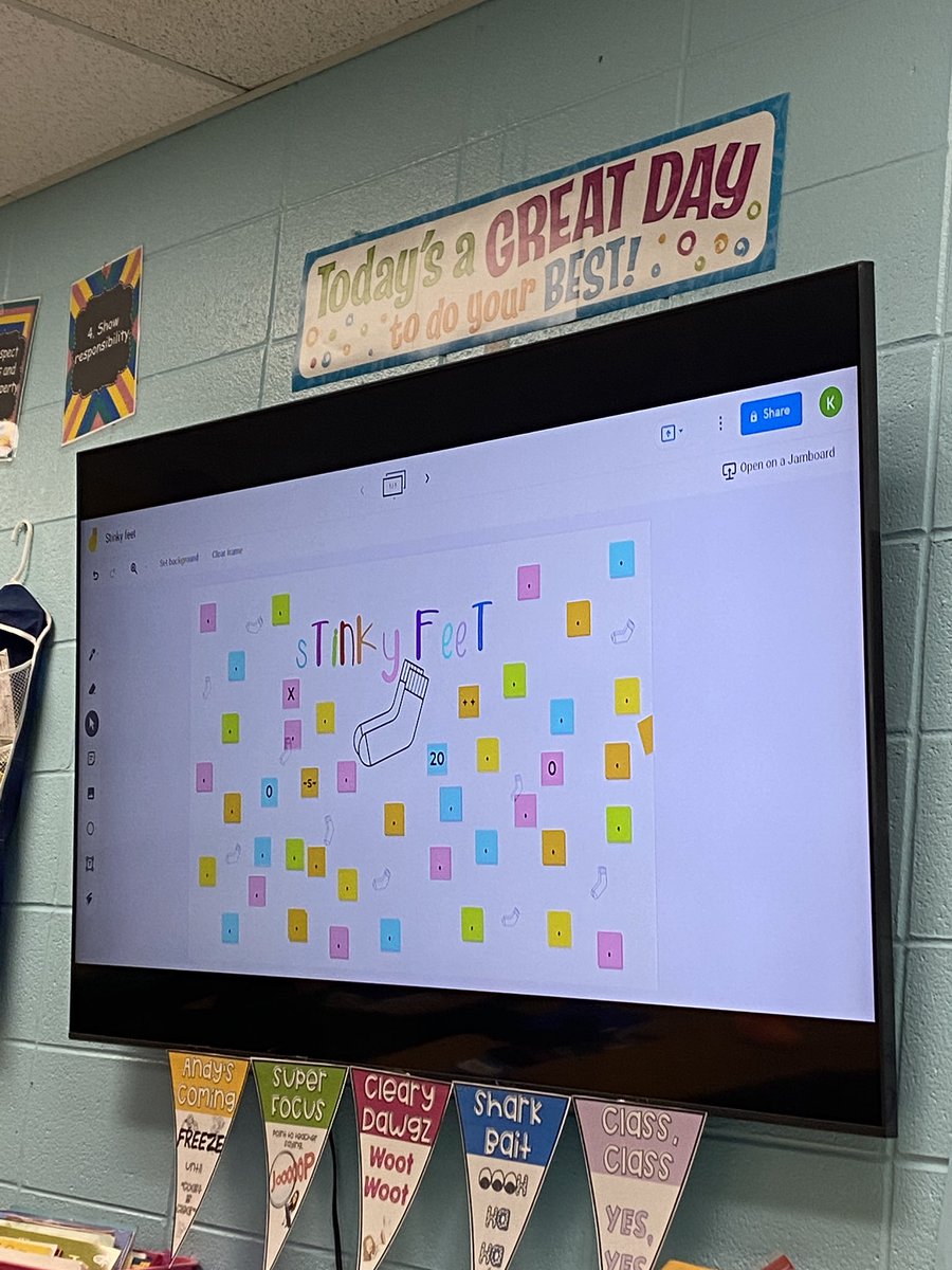 katherinecleary's tweet photo. We combined a little Kagan (Placemat Consensus) with the game, ‘Stinky Feet’ for some subtraction fun! @KaganOnline @NatcherElem #TheGiggles #TheLearning #TheTeamwork 💙 @teachingwithmsf https://t.co/48m7QB6G9x