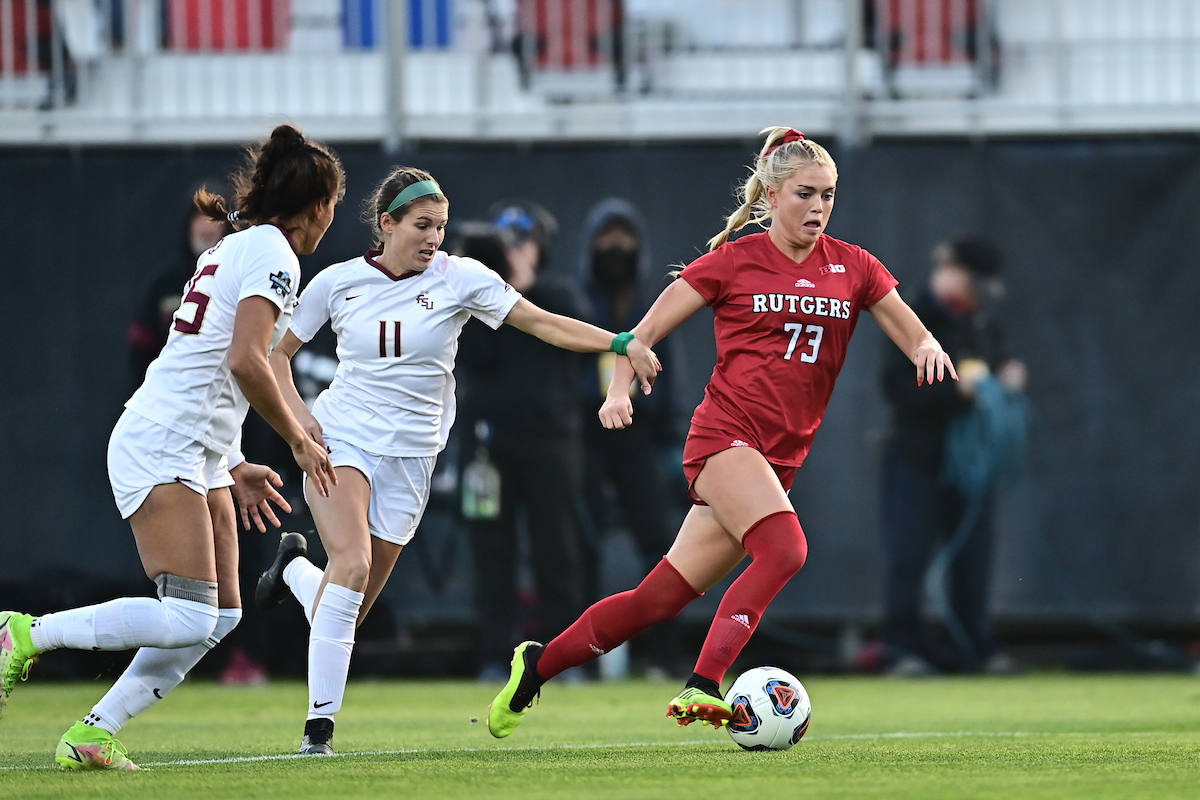 RUWSoccer's tweet photo. HALFTIME | #RUWS and Florida State enter the break tied at 0-0. The Scarlet Knights and Seminoles are even at one shot on goal and one save each.
#28Strong X #WCollegeCup https://t.co/VjK9VijY6X