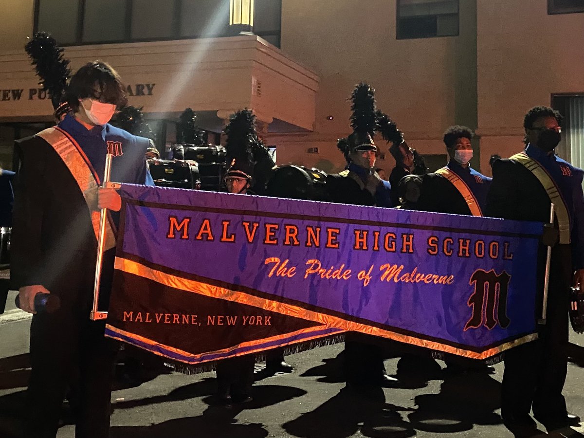Michael Messina (@malvernemusic) on Twitter photo The Pride of Malverne at the Lakeview Tree Lighting! <a href="/MalverneUFSD/">Malverne UFSD</a> <a href="/supt4kids/">Lorna R. Lewis</a> #unlockingpossibilities #gomules <a href="/MalverneBand/">Malverne Bands</a> The Pride of Malverne at the Lakeview Tree Lighting! <a href="/MalverneUFSD/">Malverne UFSD</a> <a href="/supt4kids/">Lorna R. Lewis</a> #unlockingpossibilities #gomules <a href="/MalverneBand/">Malverne Bands</a>