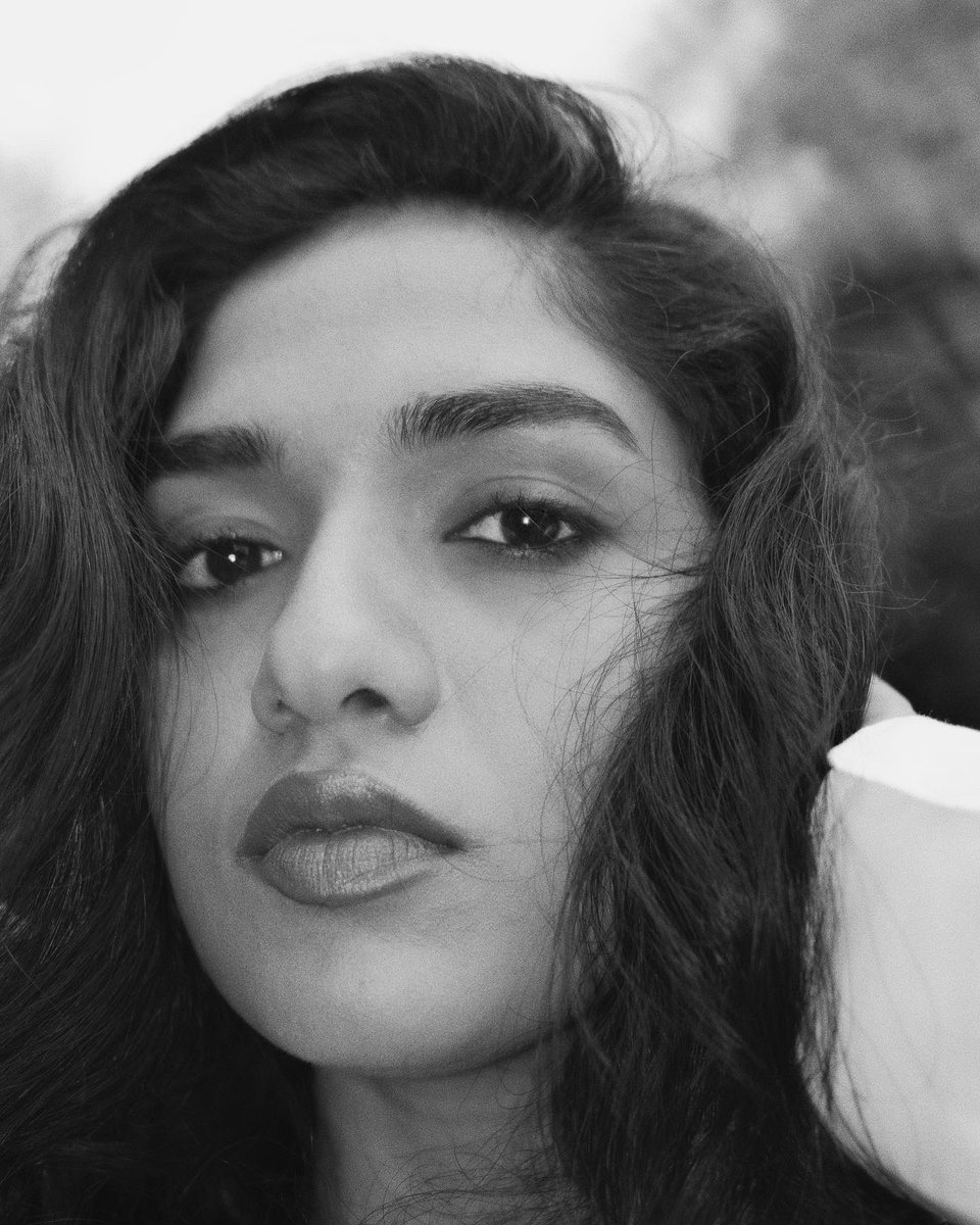 ott_release's tweet photo. Tell me something I donโt know _ @TheSunainaa
#sunainaa #sunaina #RajaRajaChora #Vishal32 #SunainaHot #Sunaina_Bhabhi #SunainaFC #sunainaaHot #ActressHub https://t.co/3vQFzKSSHR