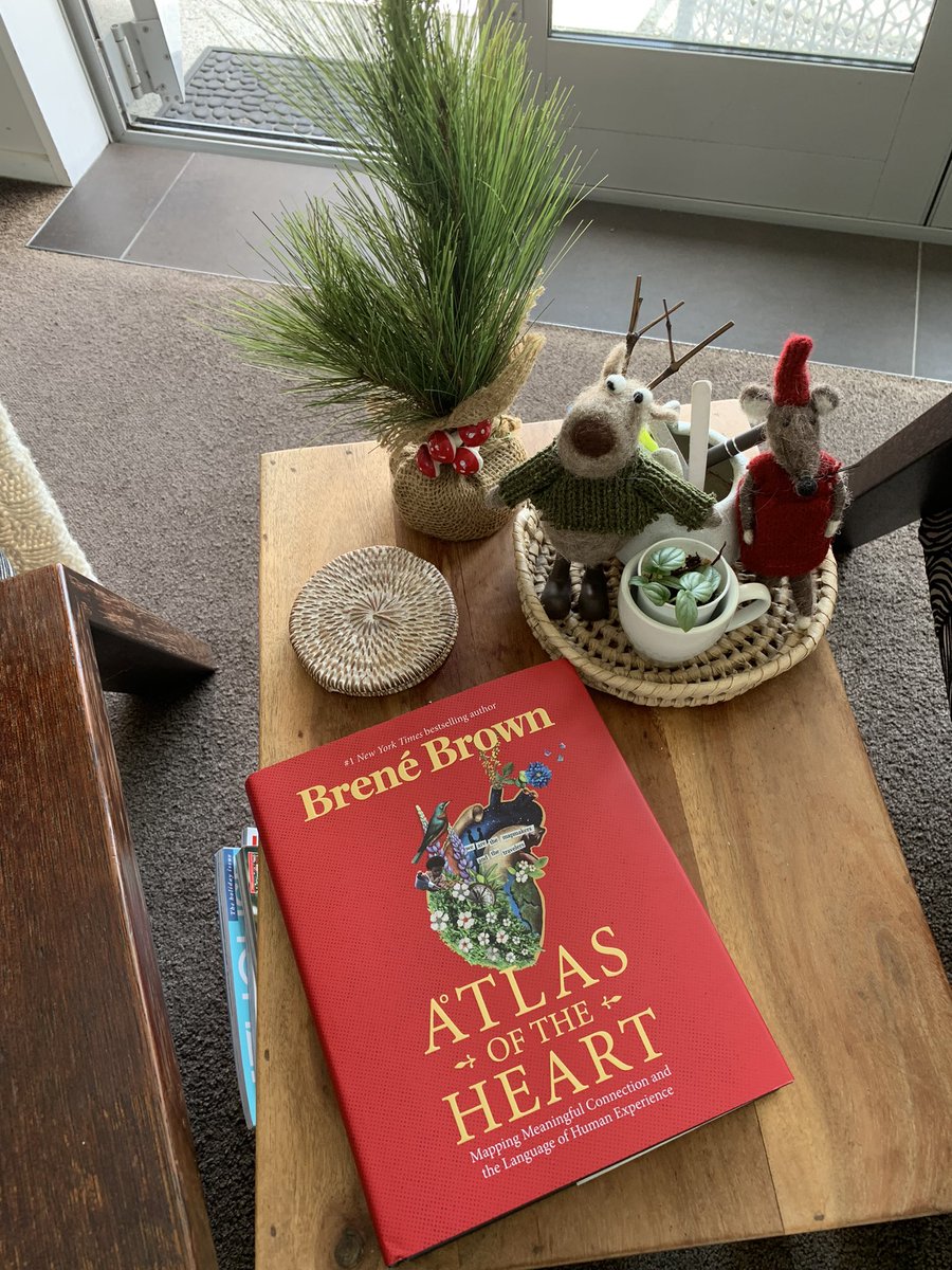 joysie53's tweet photo. Pleased to receive Brene Brown’s latest book. Matches Christmas decor too! Can’t wait to dive in @BreneBrown @melsonline2 @JacquiClayton1 @janinesimpson26 @Nell_Stevenson @RoseStanleyEA @Mrsmeganpete https://t.co/Ej7rweWFIW