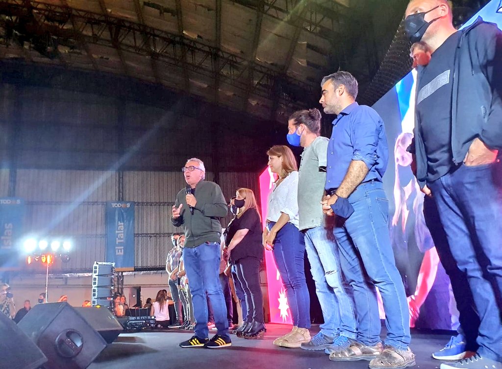 ZamoraJulio's tweet photo. ¡GRACIAS!
Hoy realizamos un encuentro para celebrar la militancia y la lucha por un mundo más justo. Seguiremos trabajando unidos, con @alferdez, @CFKArgentina, @Kicillofok y @magariovero, para fortalecer @Todos_Tigre y seguir mejorando la vida del pueblo tigrense. https://t.co/T7SIssSfvZ