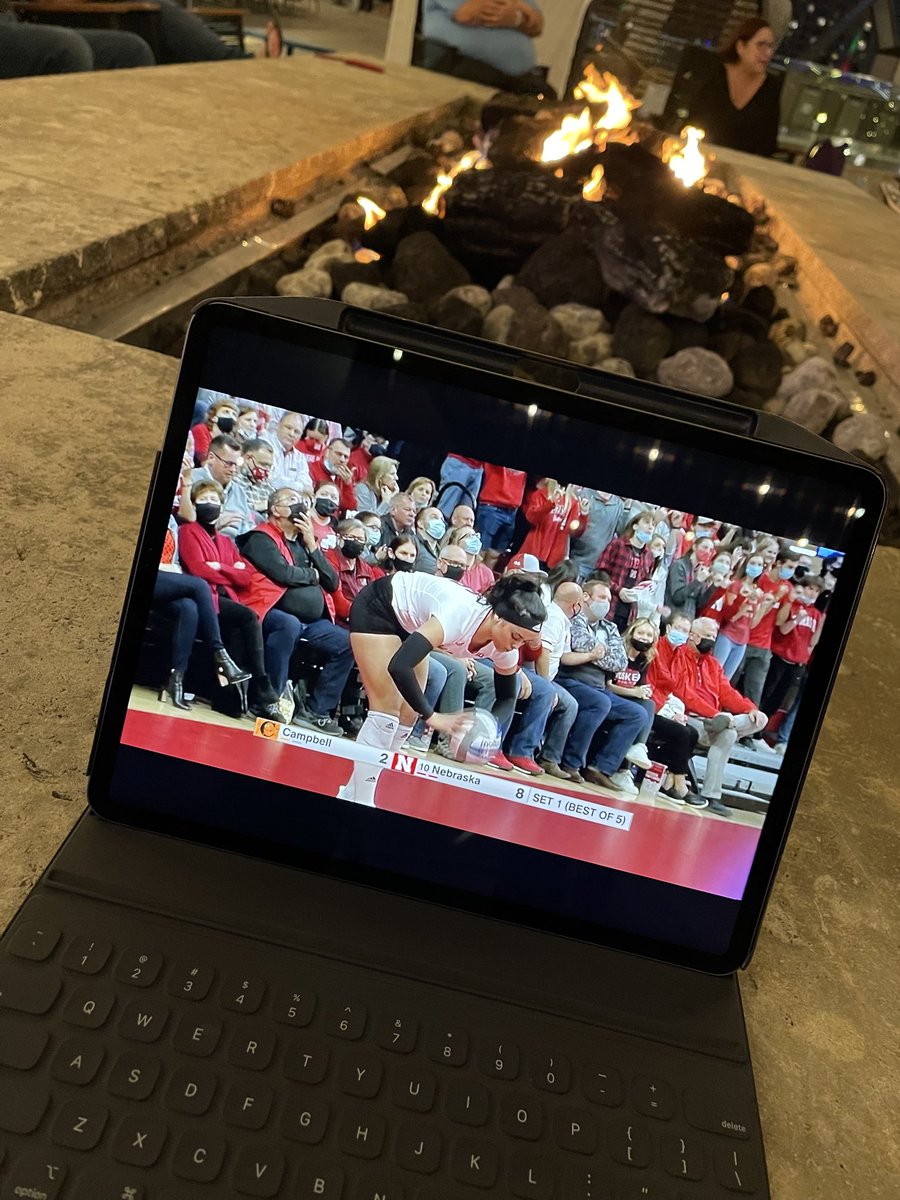 iCoreyDahl's tweet photo. Huskers in Houston, TX watching @Huskervball #big10blockparty @B1GVolleyball https://t.co/YhoOxJ4k6i