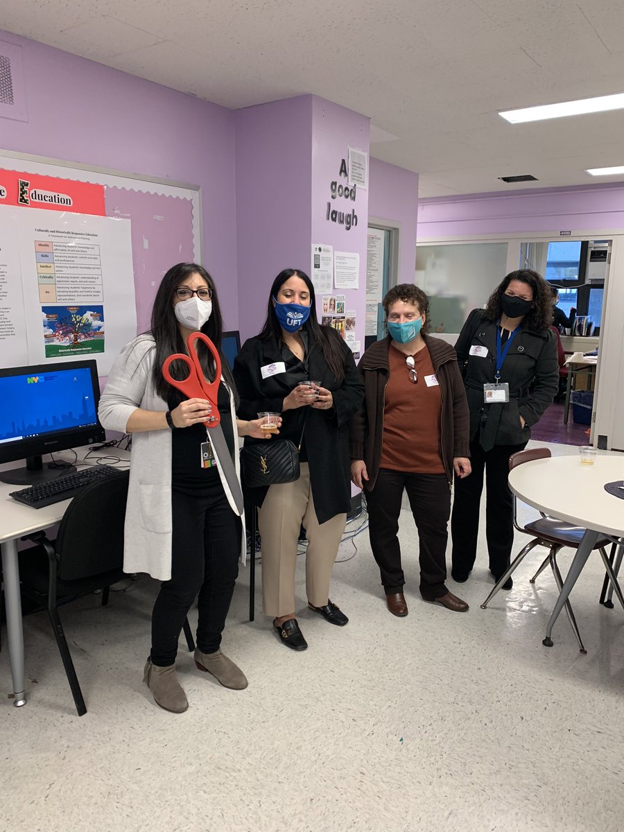 RoTierno's tweet photo. Today was the Grand Opening of the @TottenvillehsI #UFTTeacherCenter !! Many thanks to all who made today so special especially our own @MrsMelB_THS &amp; #SueShapiro Thank you for always putting our teachers first! @THSSTEAM @SIBOD31 @CuomoHanley @si_uft https://t.co/zdzAl8jHtE