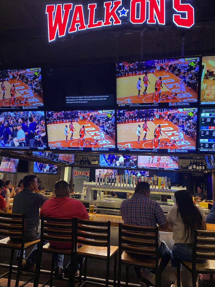 GoUTRGV's tweet photo. Catch tonight’s @UTRGVmbb vs. @TexasMBB game at @walk_ons in Edinburg! ✌️ Second half just got underway. Let’s go Vaqueros!!! #RallyTheValley #UTRGV #WAChoops https://t.co/UhaNHx1qNx