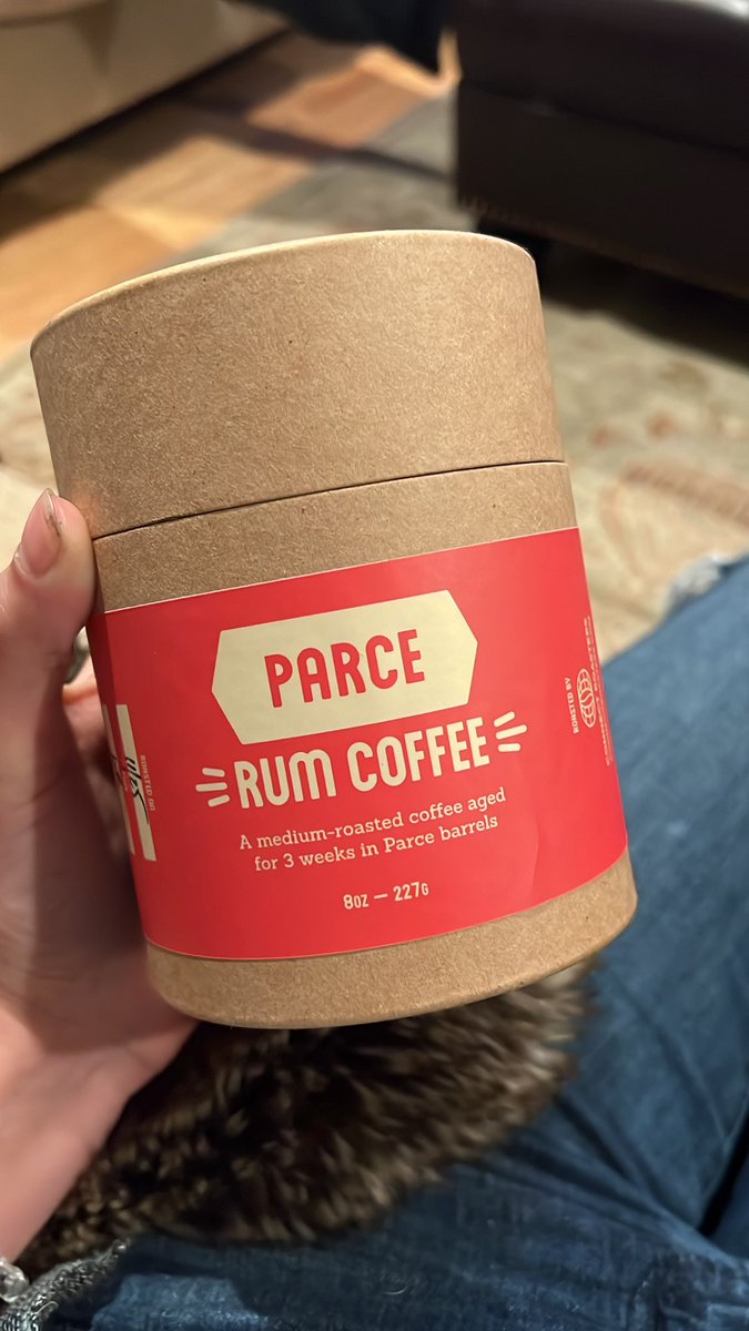 HillsBrannen's tweet photo. Smells amazing! I bet it tastes just as good too! @connectroasters @ihapp_1 @ParceRum #connectroasters #coffee #rum https://t.co/Nx454bo4ST
